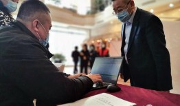 财经记者爆料新闻,揭秘行业巨头最新动态